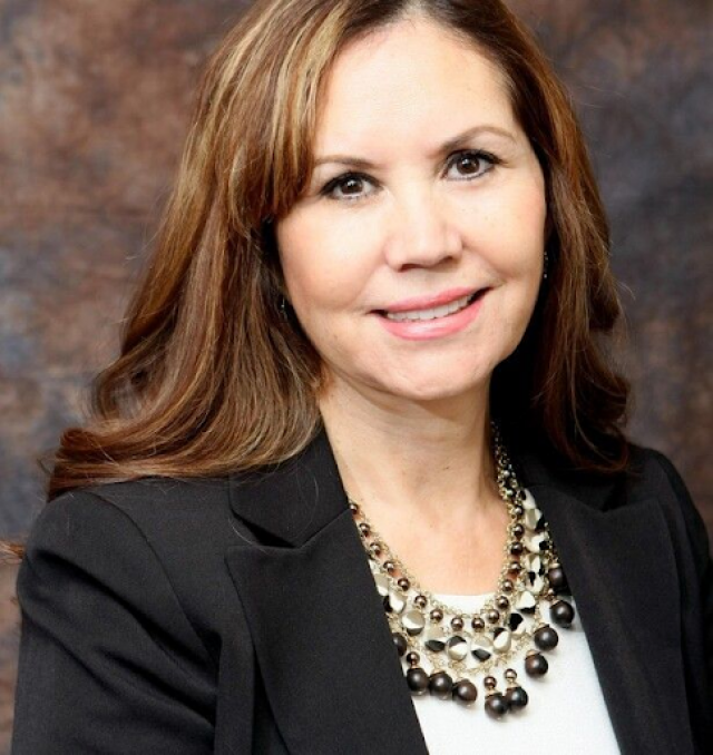 Maria Camberos, Recognized by BestAgents.us as a 2024 Top Agent | isStories